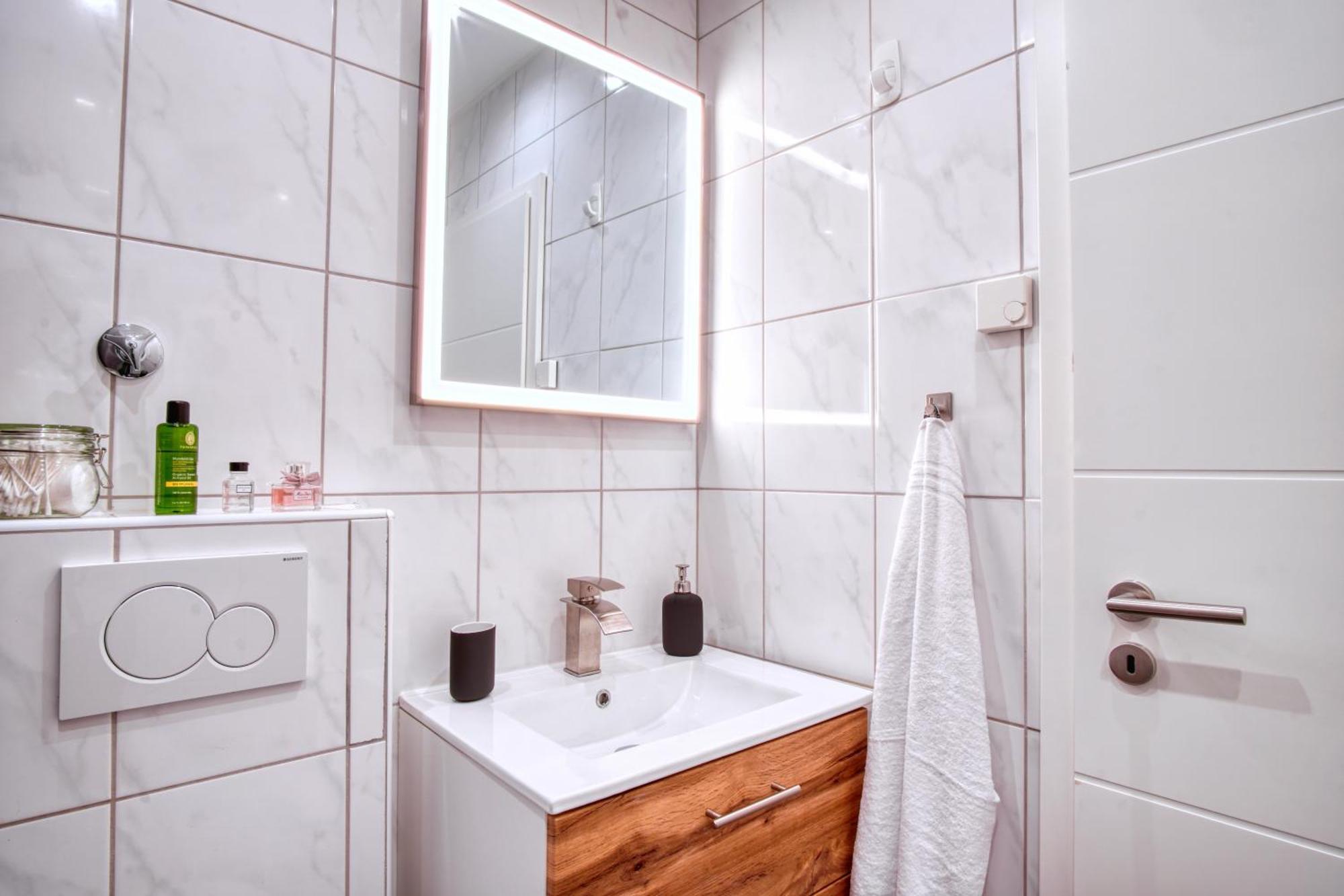 Apartment Neu Life&work In Muelheim Mit Garten *